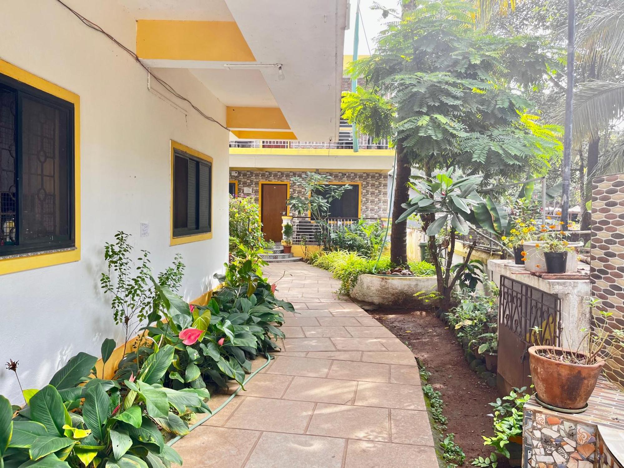 St. Anthony Guest House. Anjuna Exterior photo